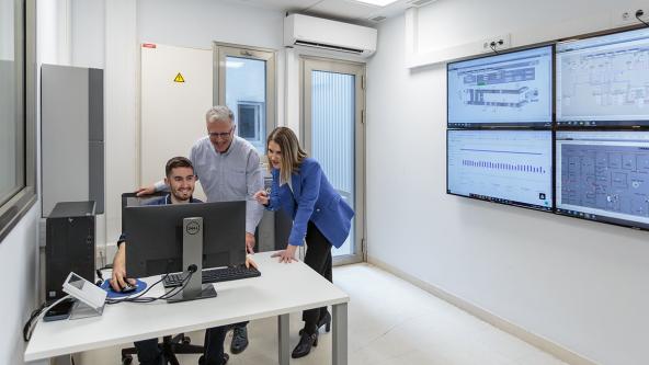Zusammen mit unserem Unternehmen hat sich das Krankenhaus San Juan de Dios im spanischen Sevilla zu einer intelligenten und nachhaltigen Einrichtung weiterentwickelt.